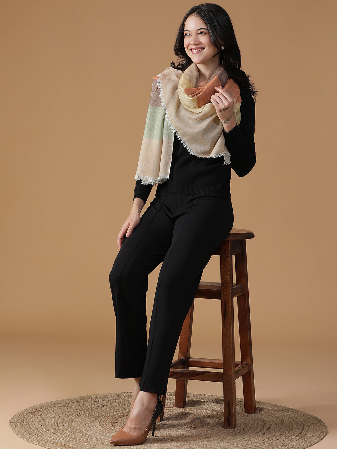 Urban Muse-Contemporary Weave Design Woolen Dobby Stole