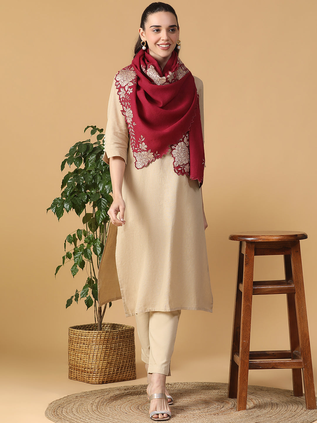 Floral Border Pure Wool Embroidered Stole