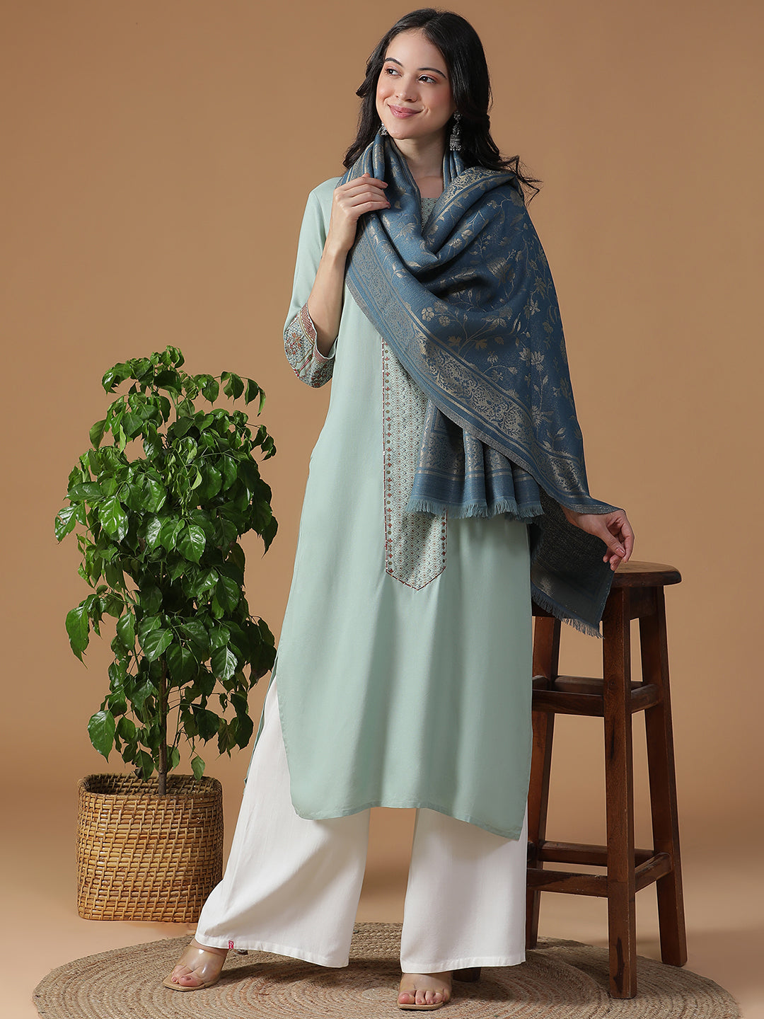 Courtly Charms-Mughal & Persian Brocade Woolen Jacquard Stole