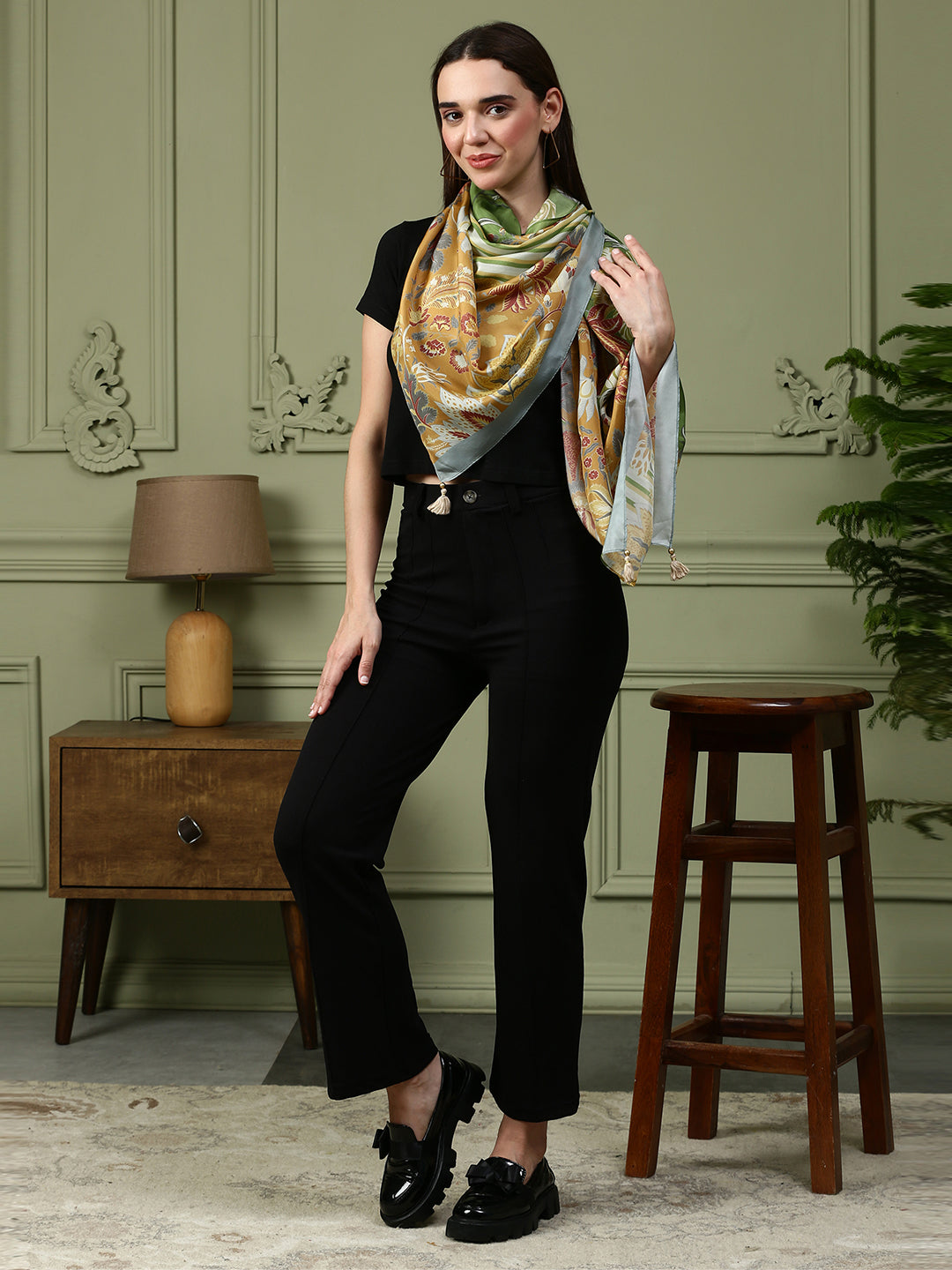 Pakhi Women Floral Pure Silk Printed Stole