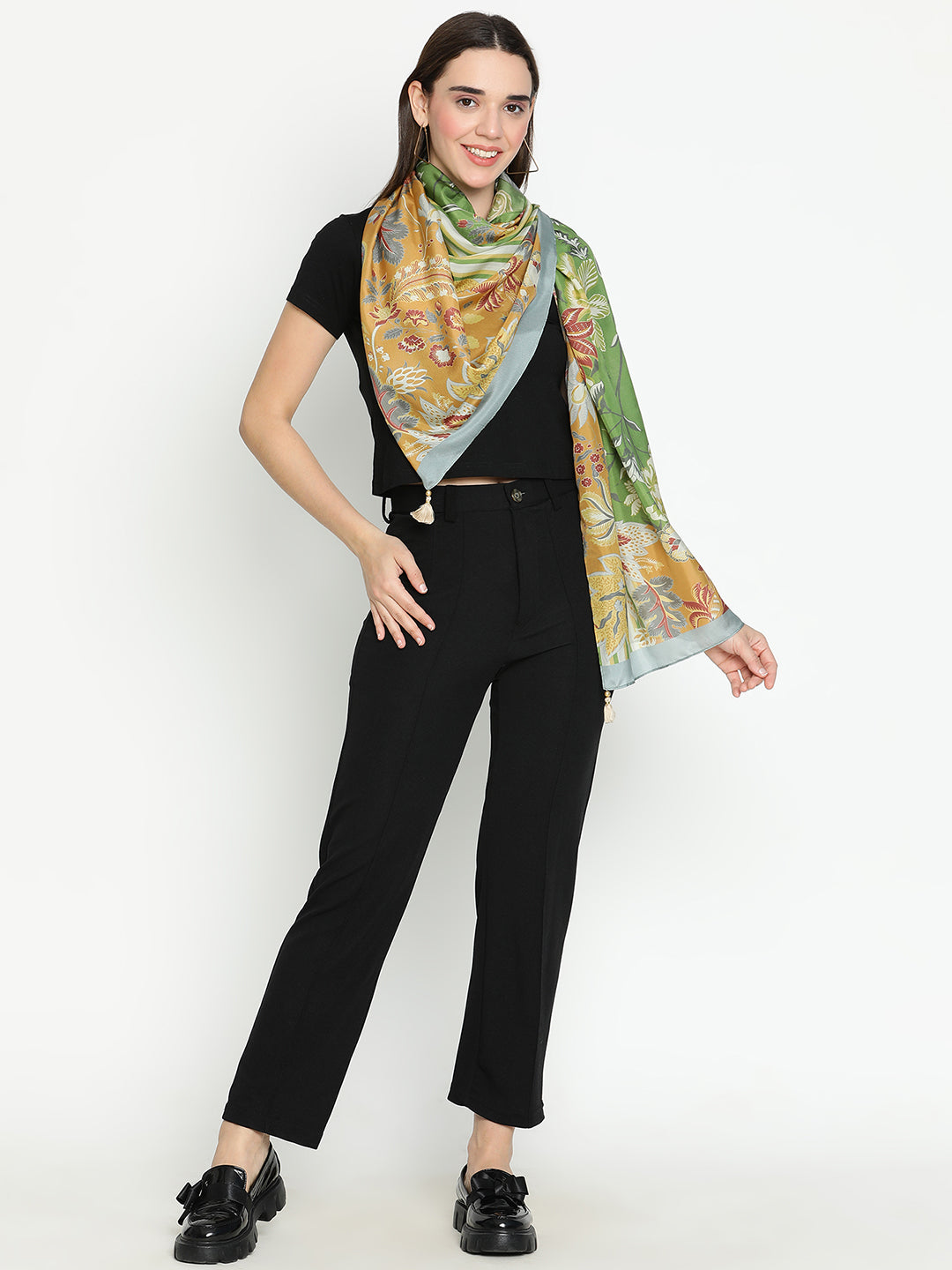 Pakhi Women Floral Pure Silk Printed Stole
