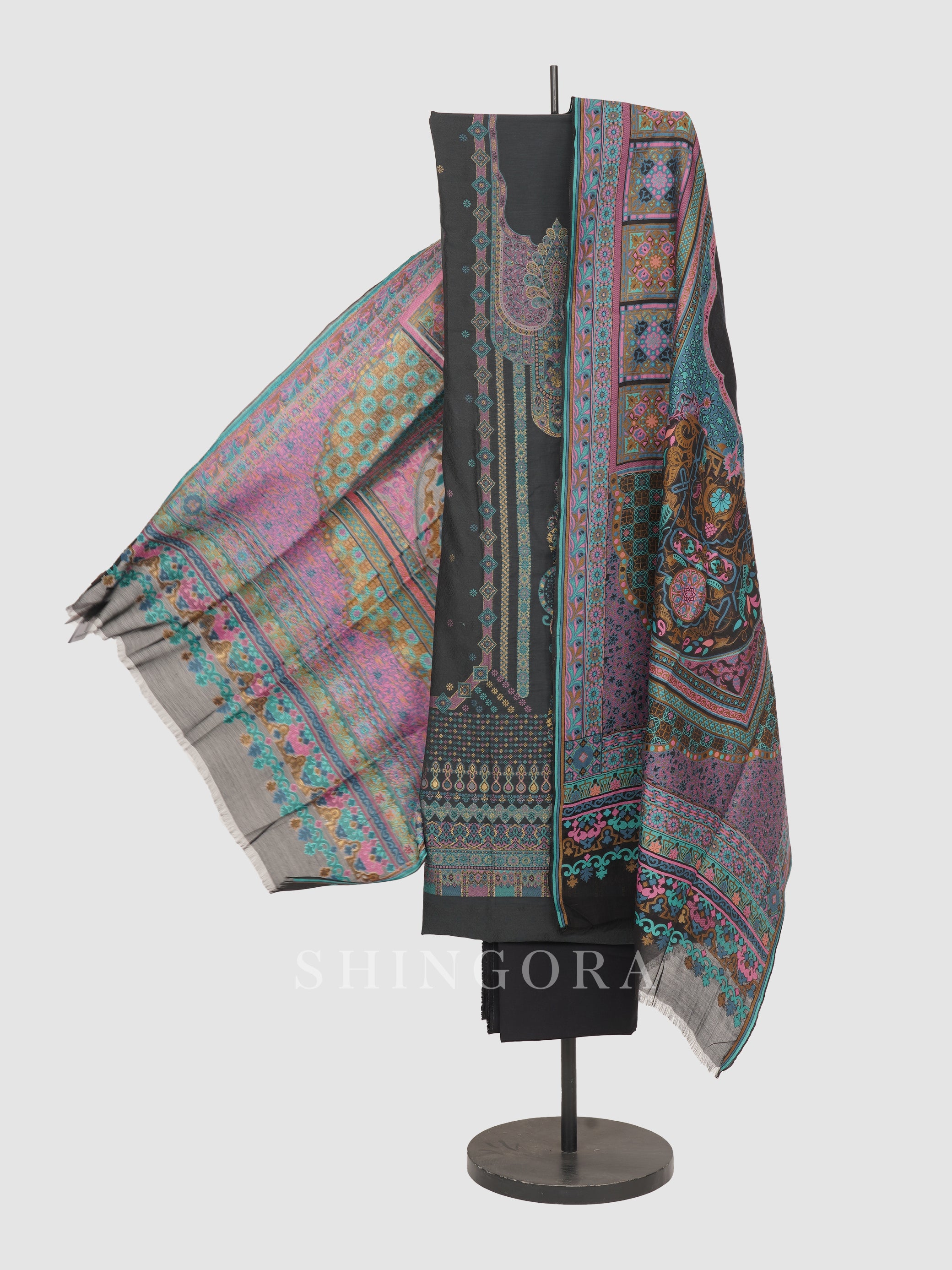 Chamak: White Petal Jacquard Karni Botanical Unstitched Suit & Dupatta