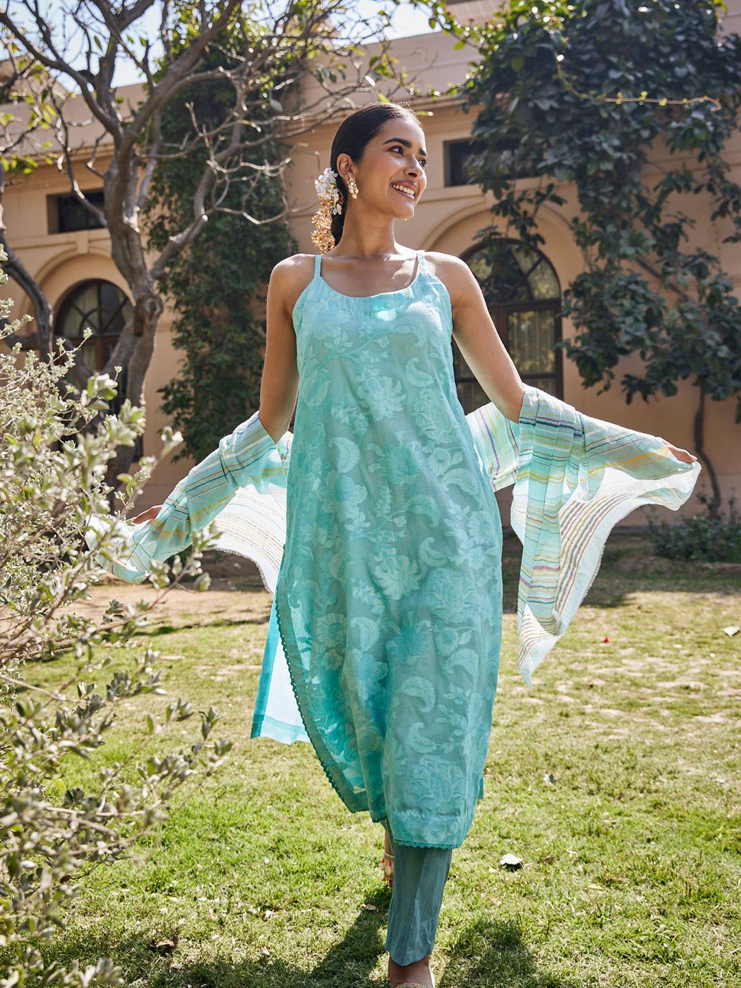 Akaar:Bengal Stripes Jacquard Floral Unstitched Suit Set