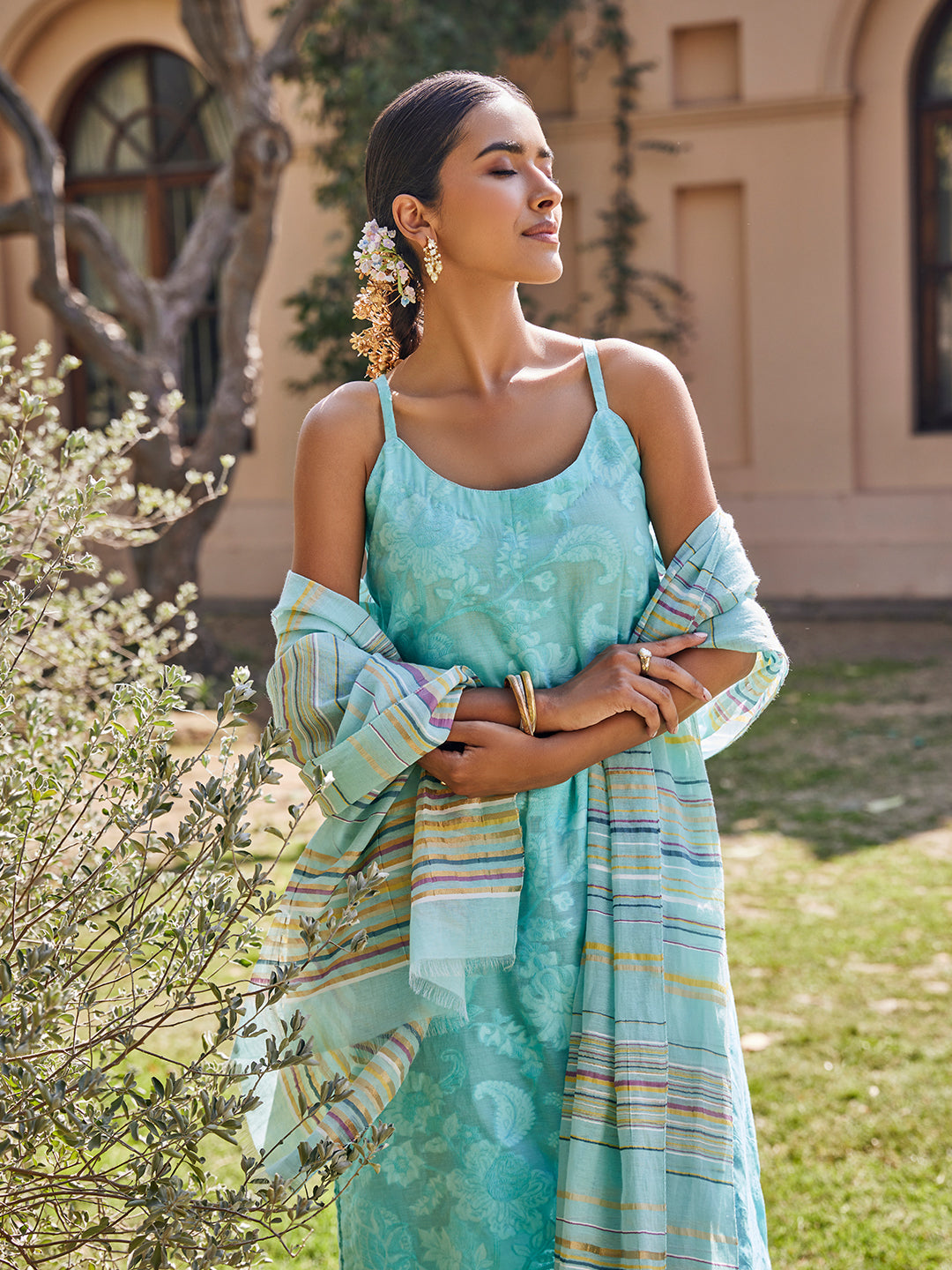 Akaar:Bengal Stripes Jacquard Floral Unstitched Suit Set
