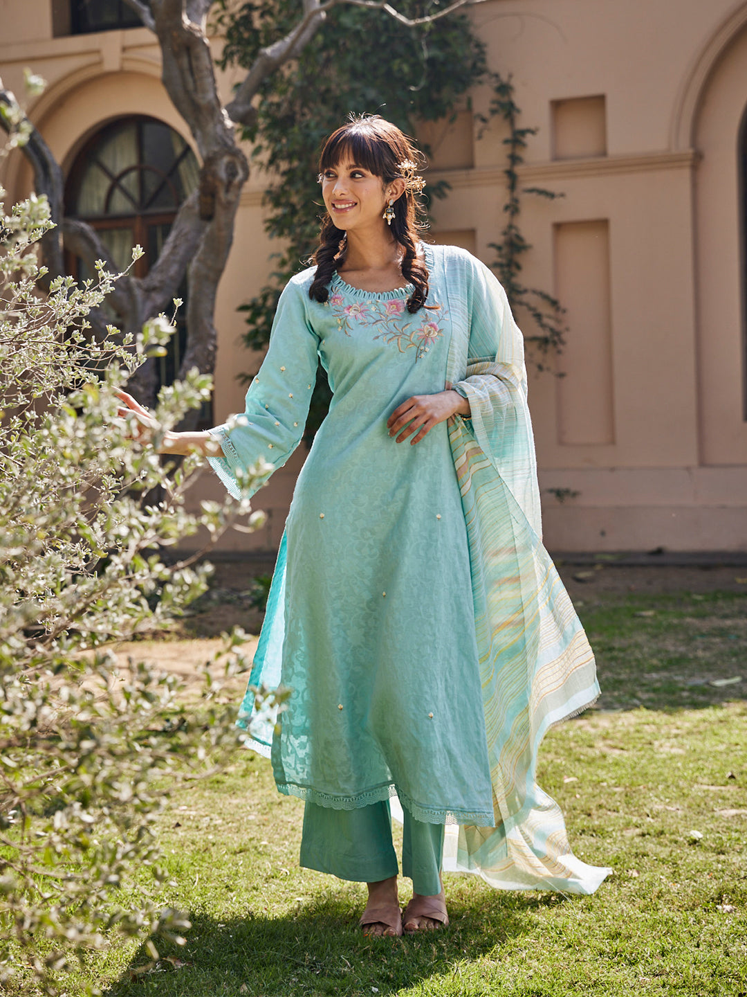 Akaar:Valentino Embroidered Floral Unstitched Suit Set