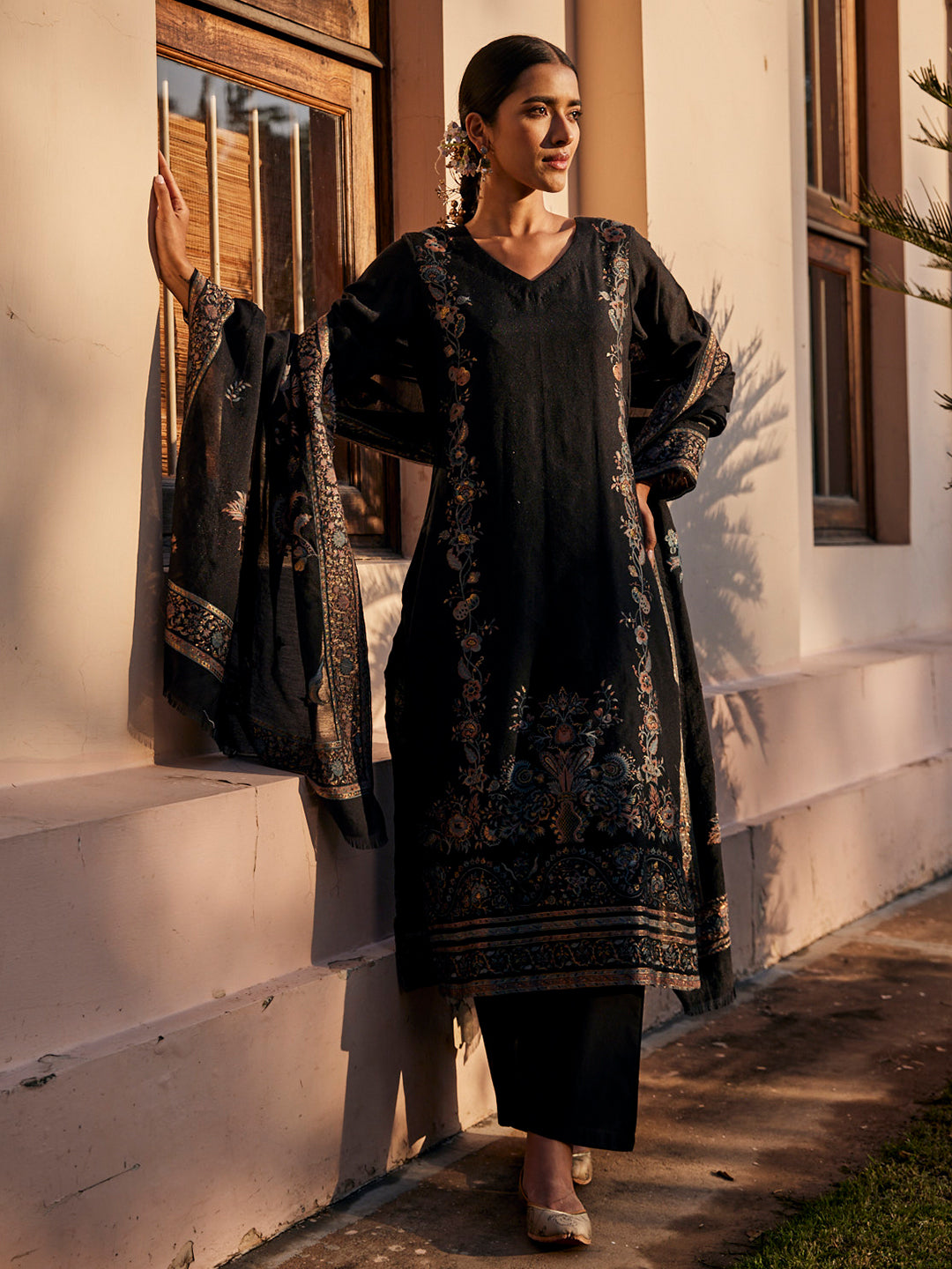Vani:Liberty Floral Jacquard Unstitched Suit Set