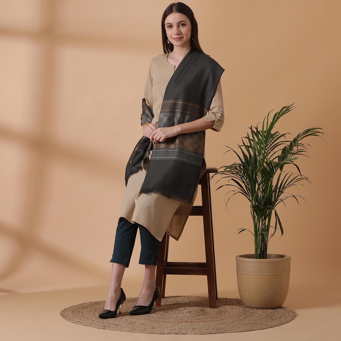 Ladies Shawl - Shingora