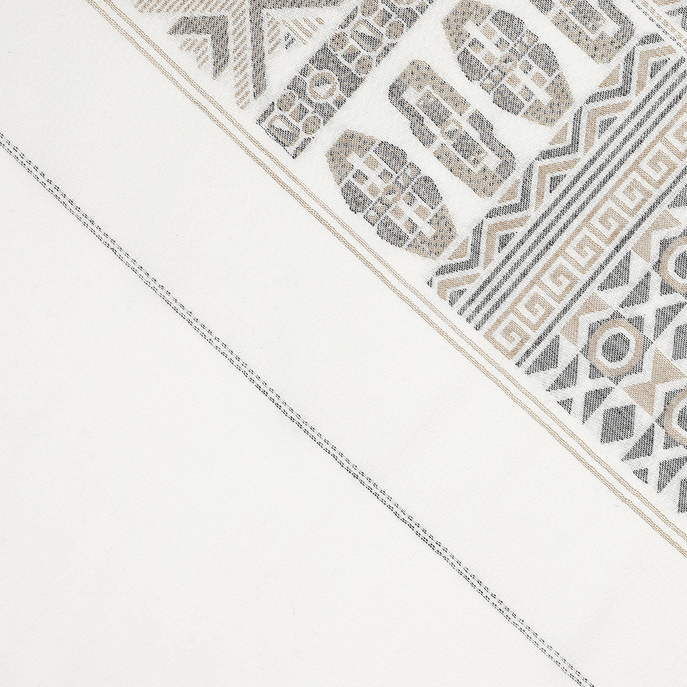 Veer Off White Wool Jacquard Lohi