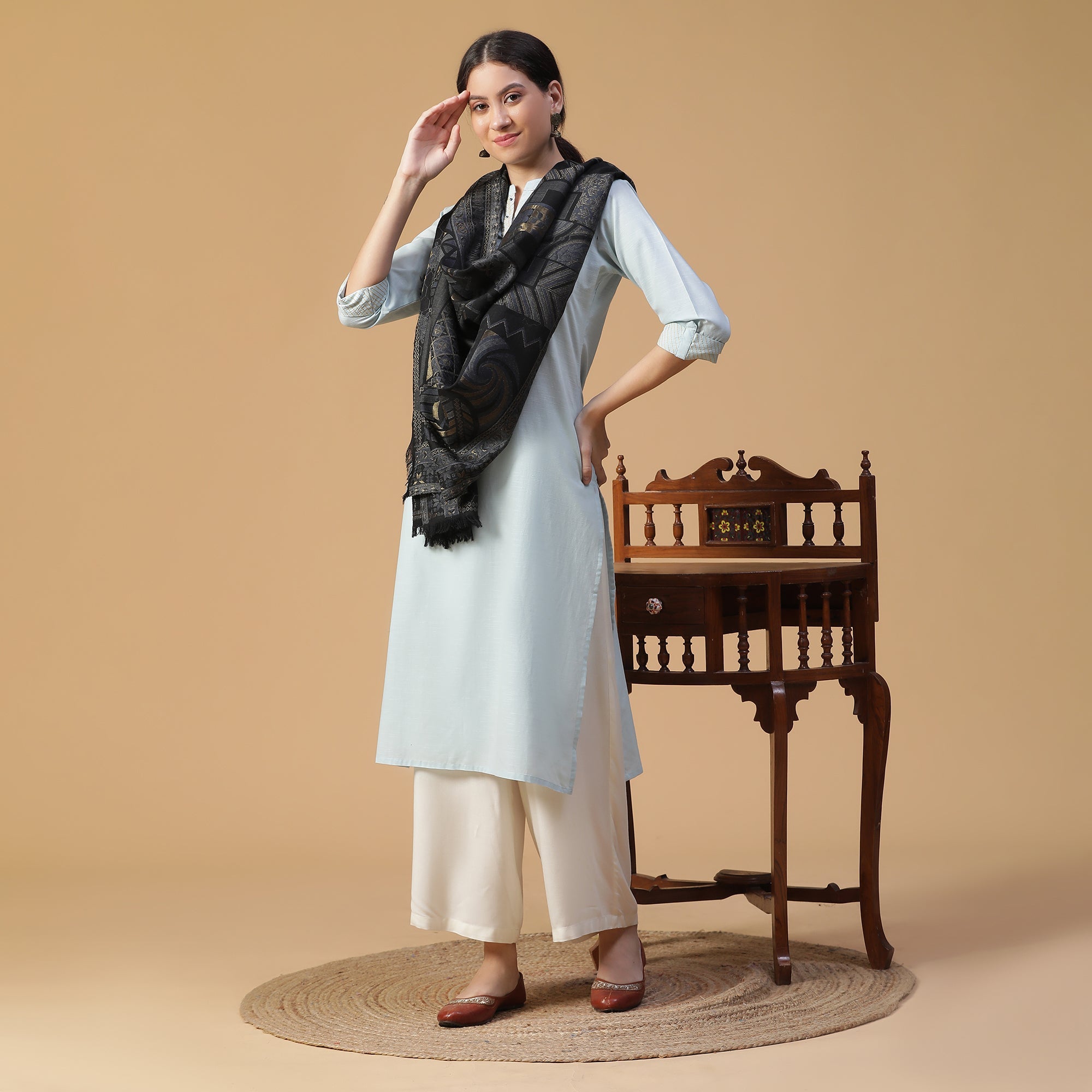 Tashi Woven Design Woolen Stole