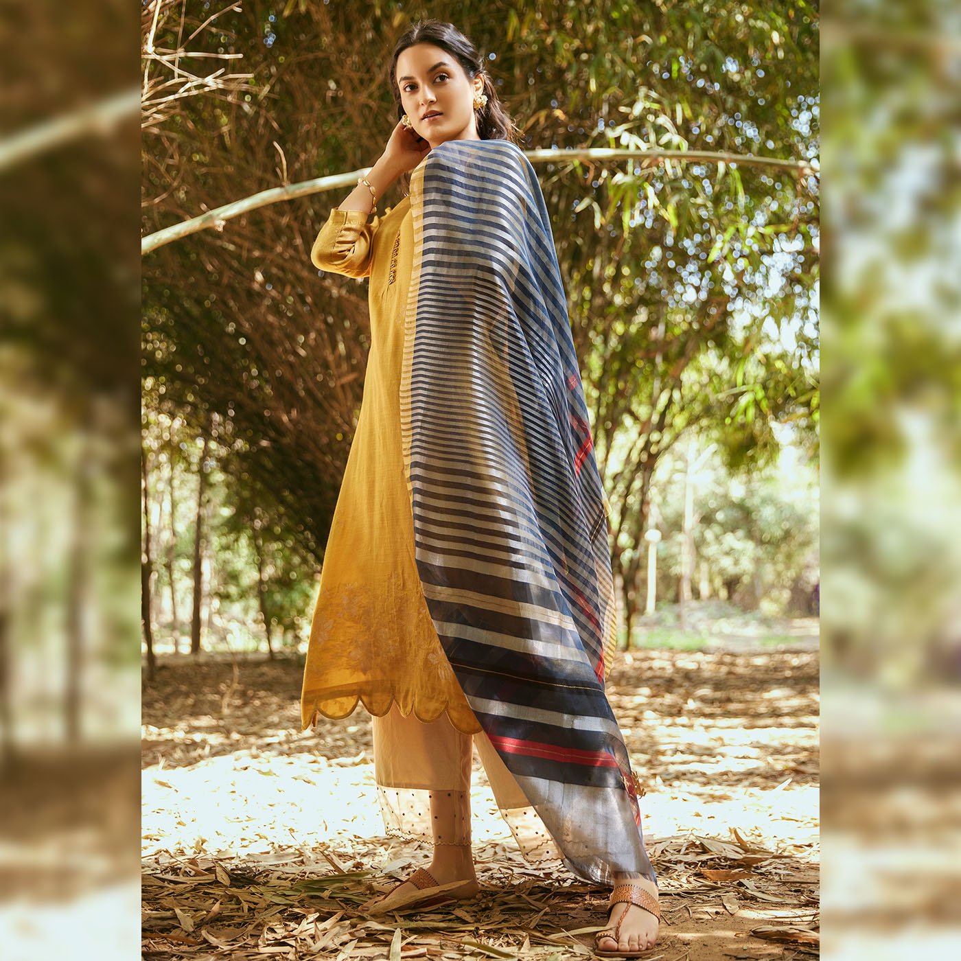 Dupattas Online - Shingora