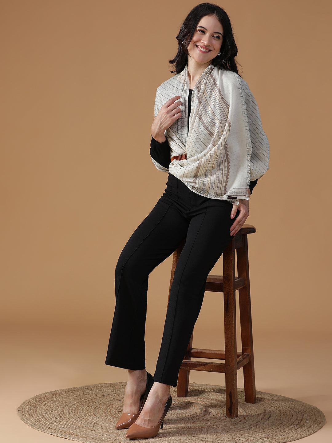 Earthlines-Gond Heritage Woolen Dobby Stole