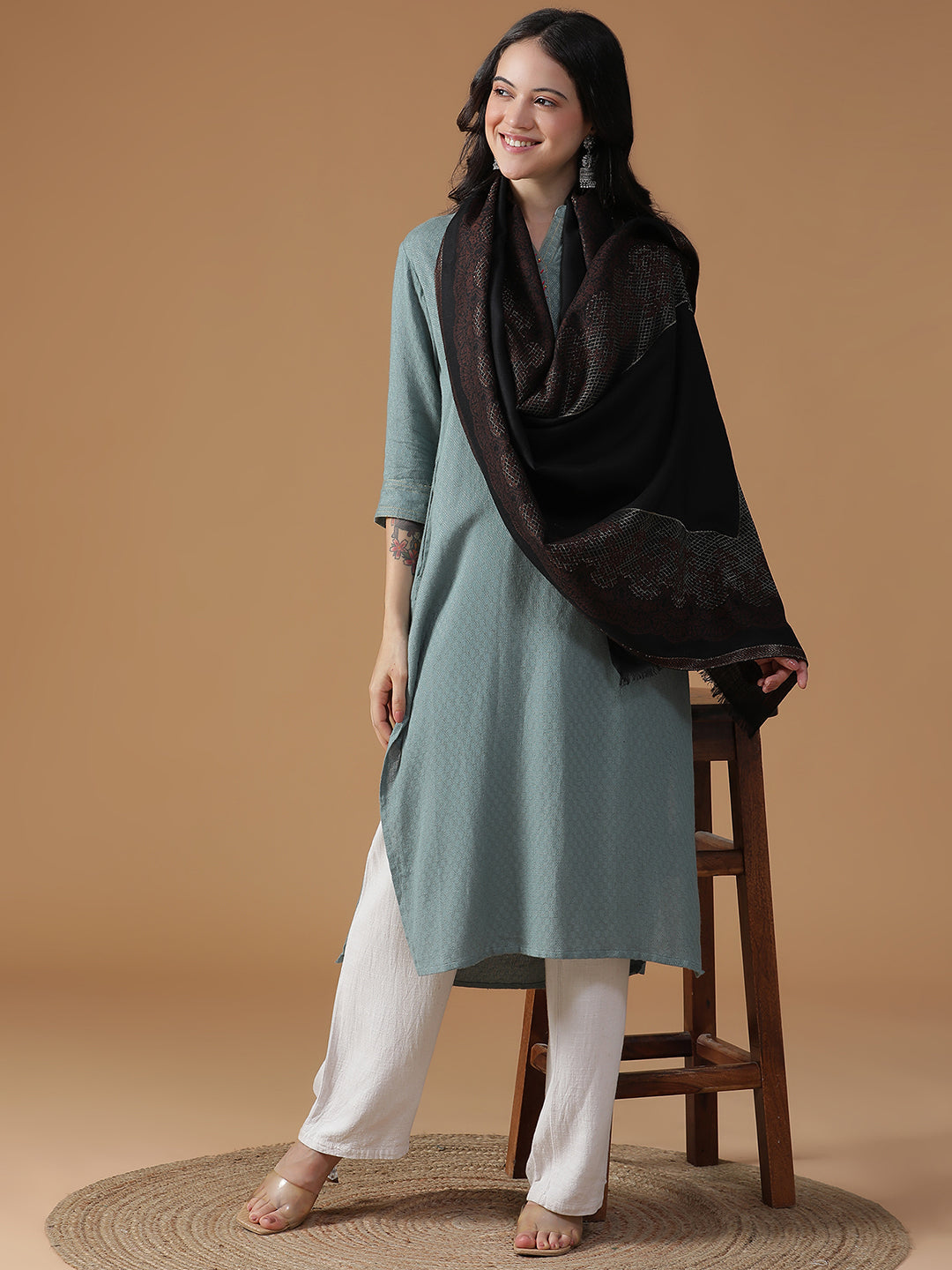 Lattice Grace-Persian & Mughal Woolen Jacquard Stole