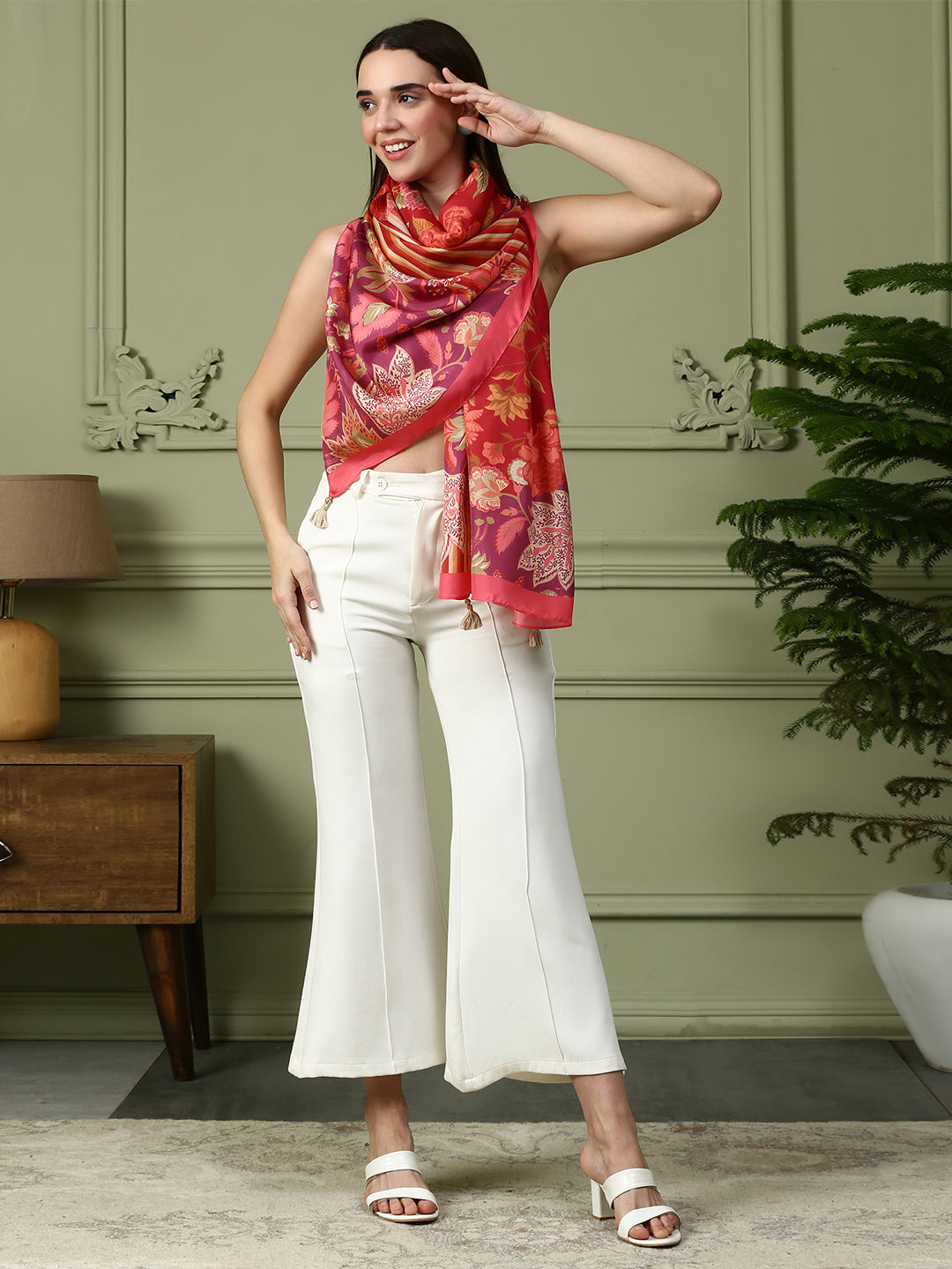 Pakhi Women Floral Pure Silk Printed Stole