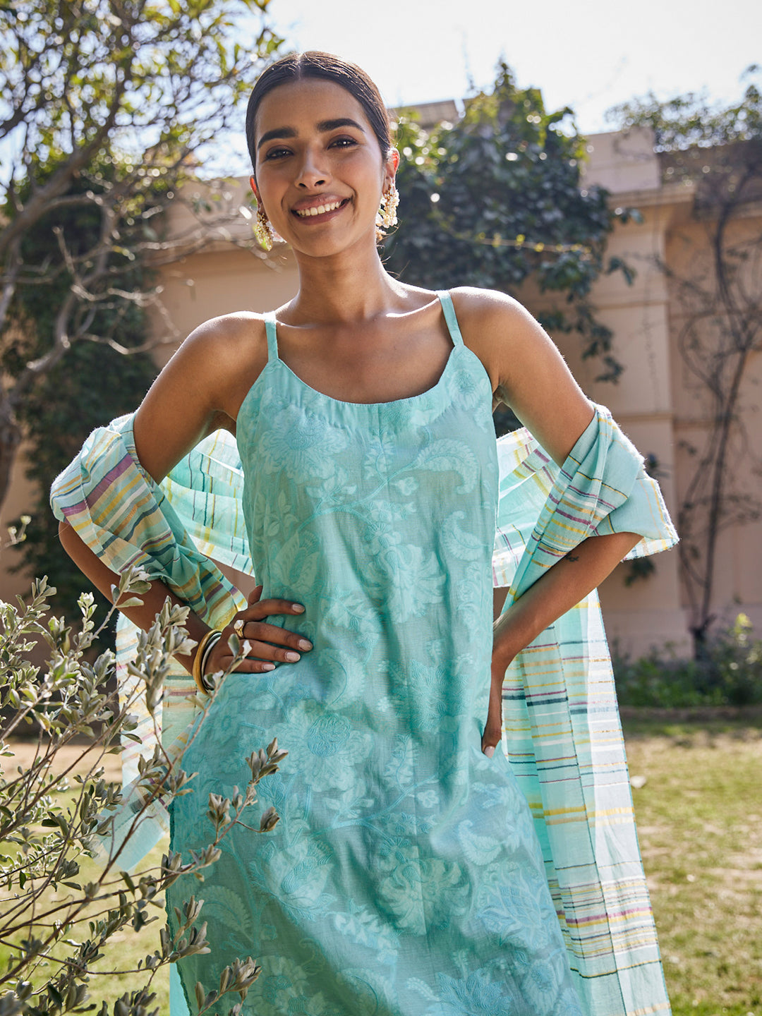 Akaar:Bengal Stripes Jacquard Floral Unstitched Suit Set