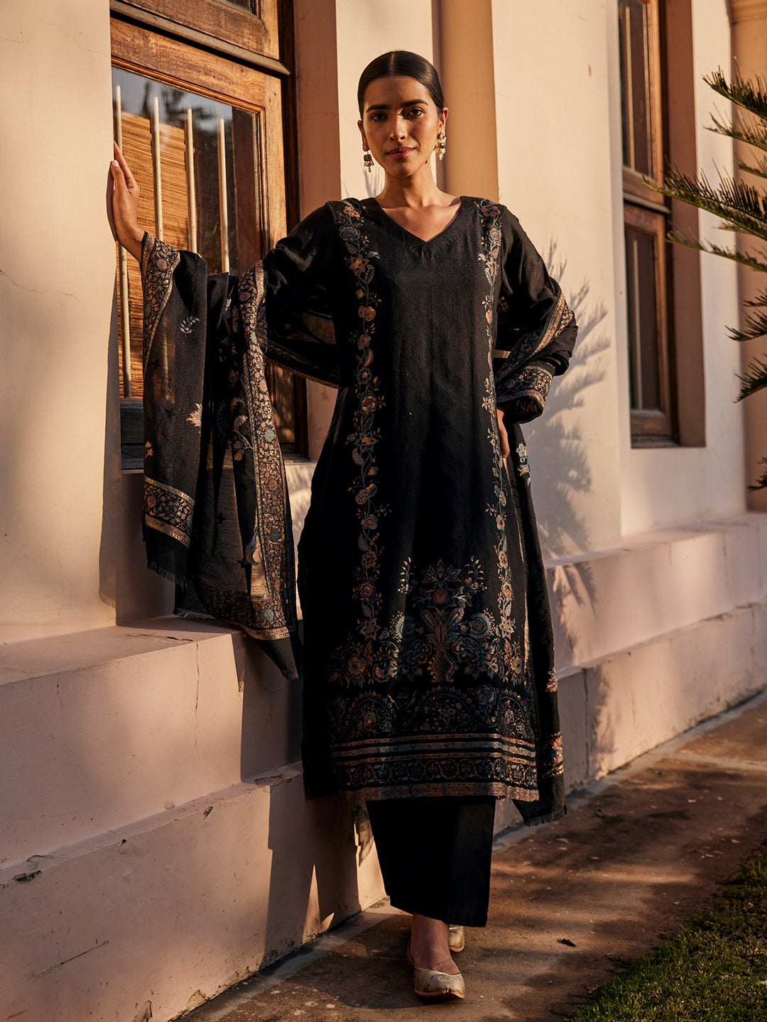 Vani:Liberty Floral  Jacquard Unstitched Suit Set