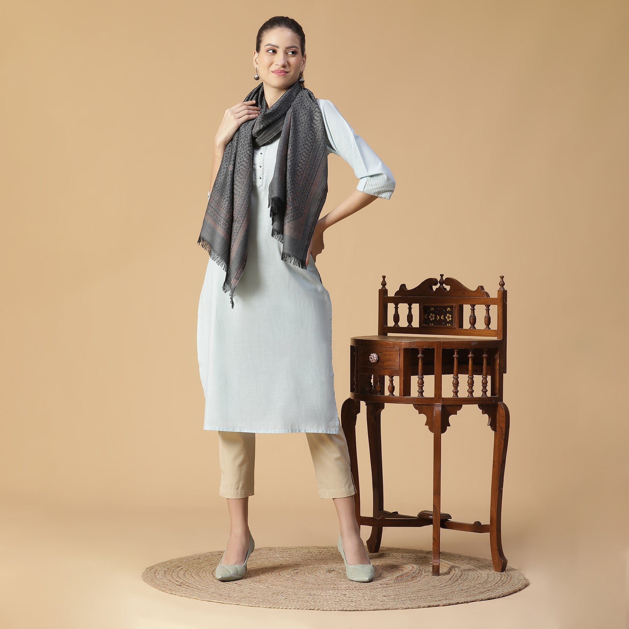Dotted Wool Blend Woven Design Stole