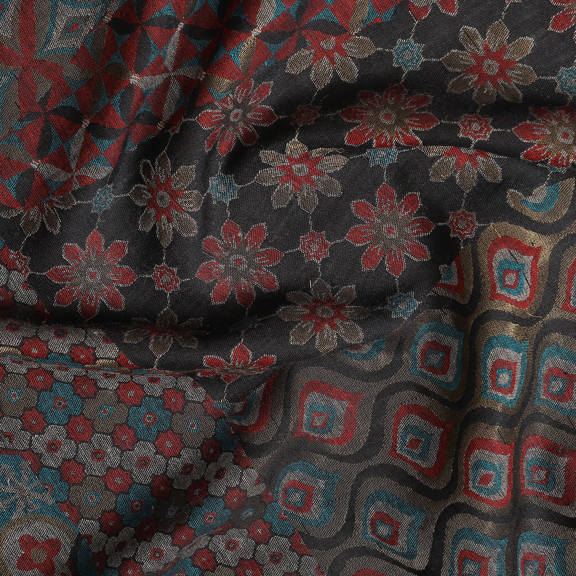 Diamond Patch Kani Woolen Stole