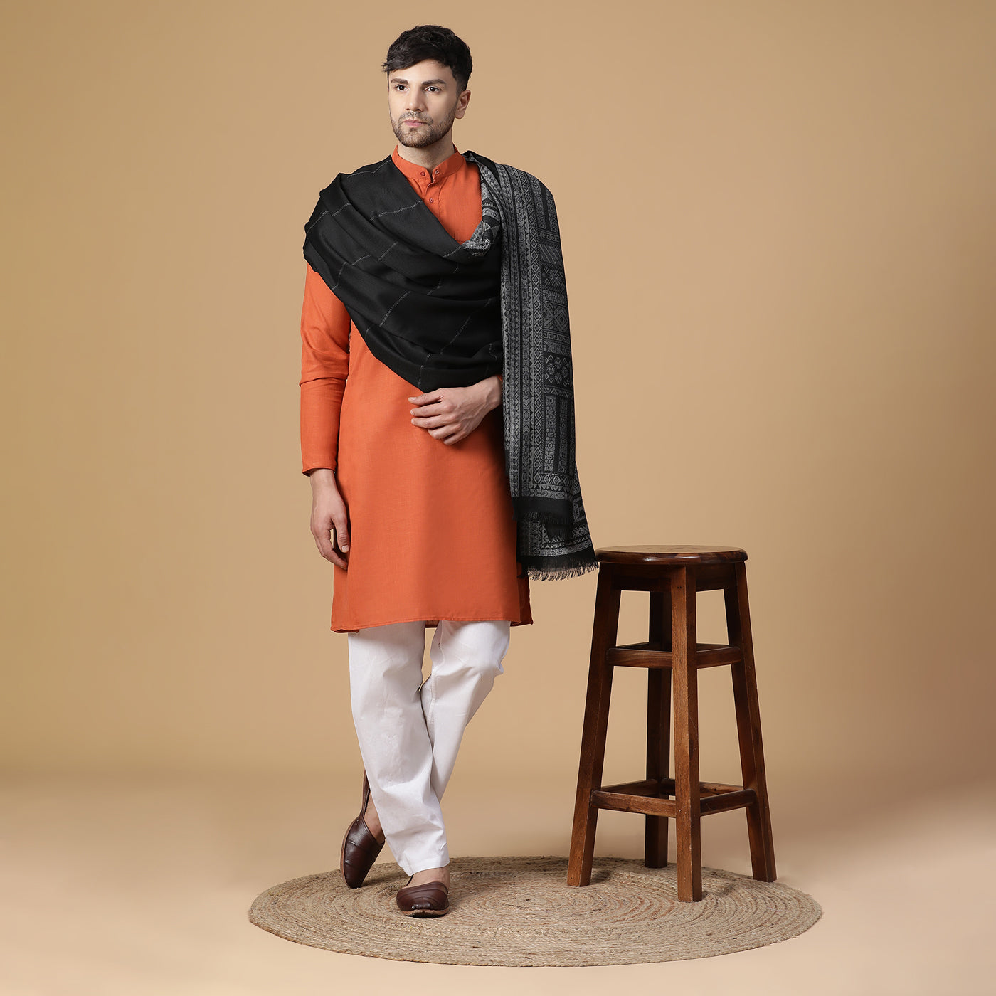 Veer Black Wool Jacquard Lohi