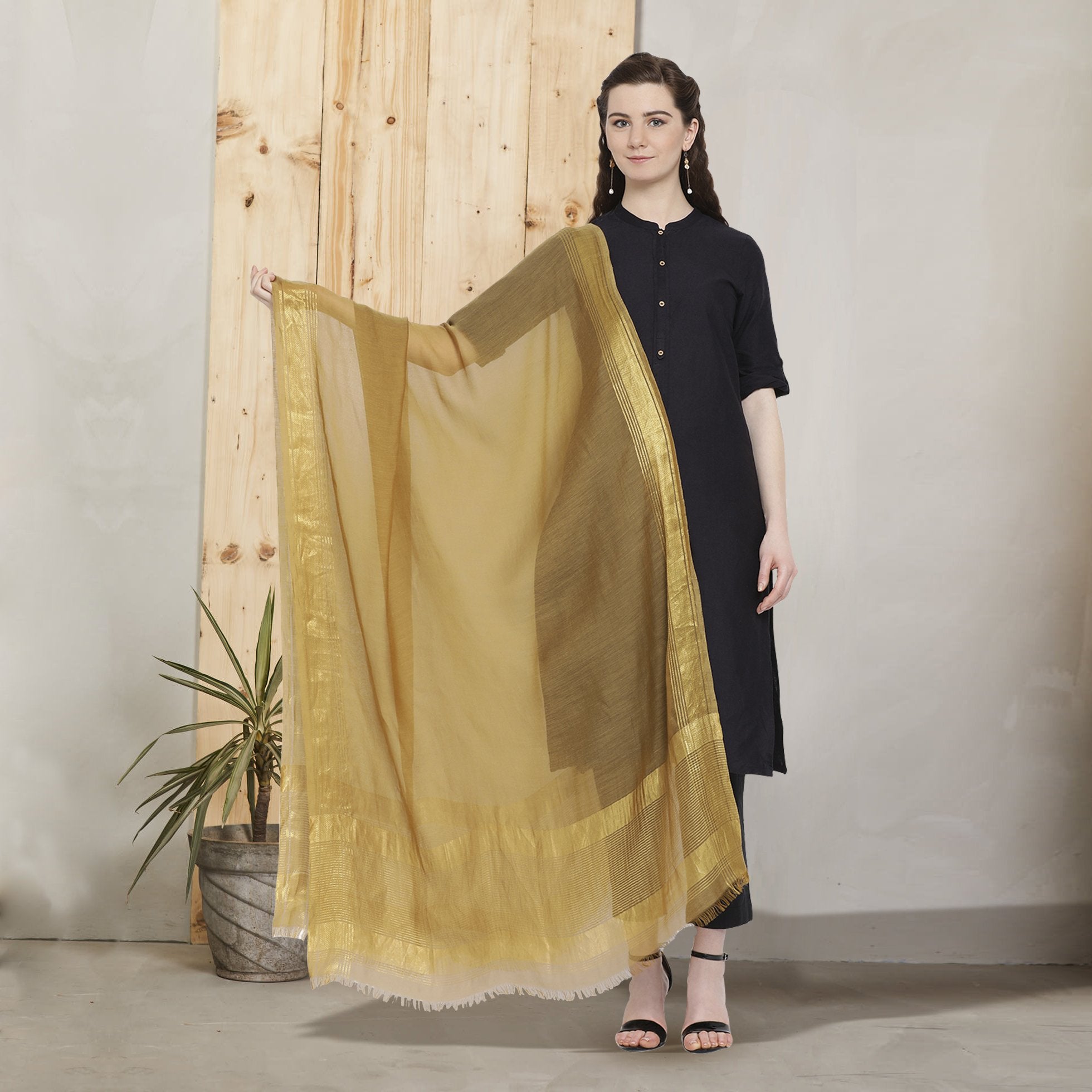 Zari Plain Metallic Silk Dupatta